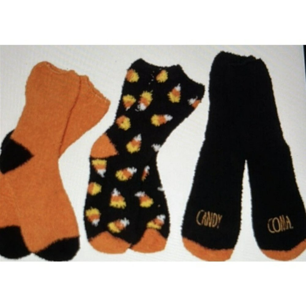 NEW $18 Rae Dunn 3 Pairs Fuzzy Cozy Halloween Candy Coma Corn Socks Womens Gift